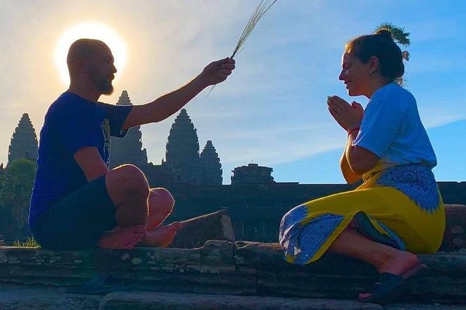 Angkor Highlight Sunrise Guided Tour & Banteay Srei - Sunrise at Angkor Highlight