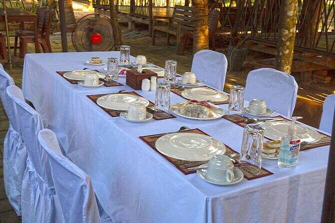 Angkor Sunrise Bike Tour - Breakfast & Lunch included - Who Should Consider This Tour?