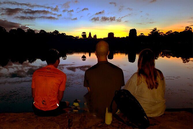 Angkor Sunrise Bike Tour - Breakfast & Lunch included - Authentic Experiences & Insider Tips