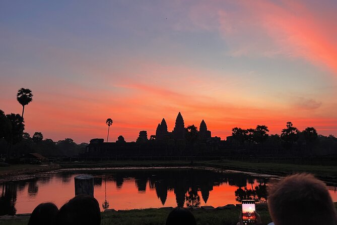 Angkor Sunrise Bike Tour With Lunch Included - Inclusions