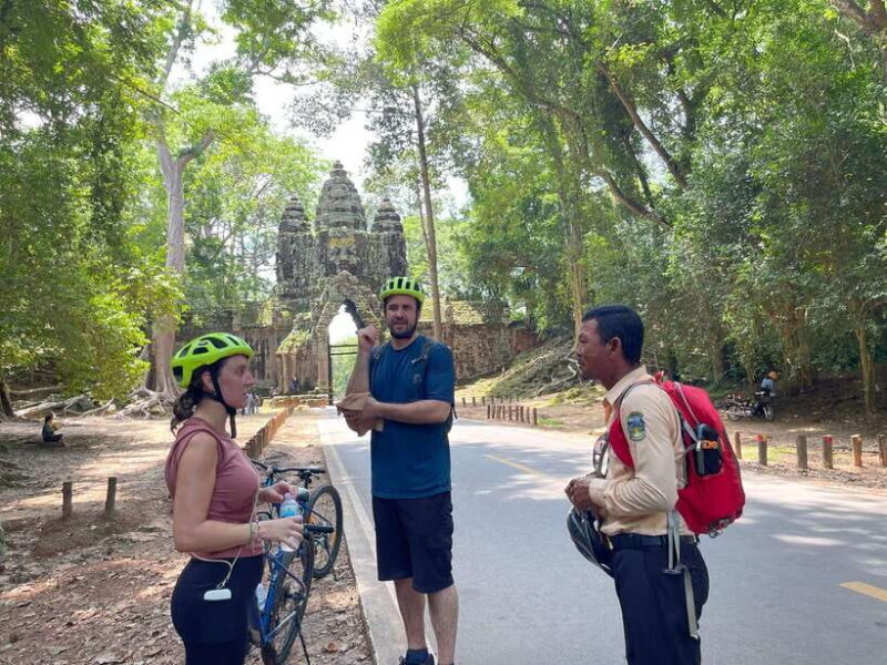 Angkor Sunrise: Expedition Cycling Through Serene Backroads - A Deep Dive into the Experience