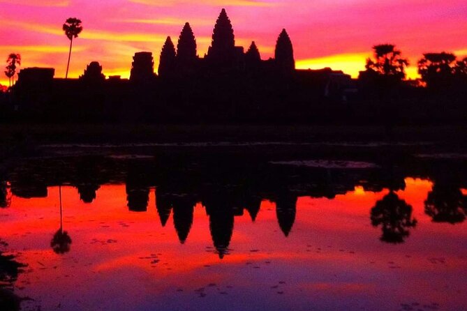 Angkor Sunrise Shared Tours, Angkor Wat, Bayon & Ta Prohm - Exploring Angkor and Other Temples in the Region