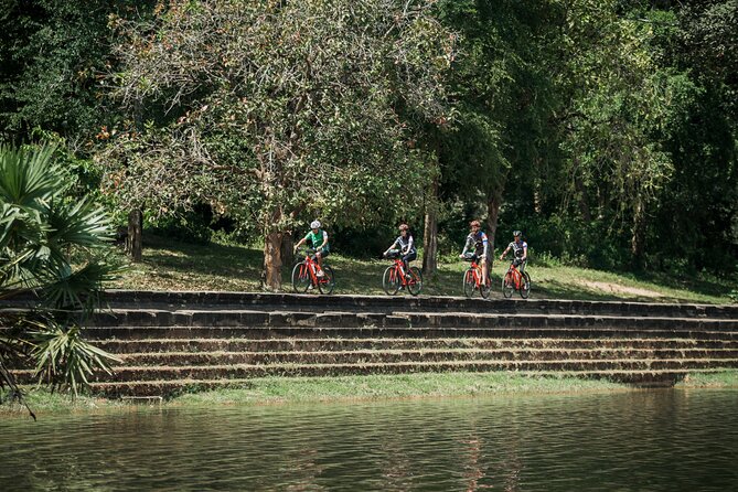 Angkor Sunrise Tour by Bike With Breakfast, Lunch & Tour Guide - Common Questions