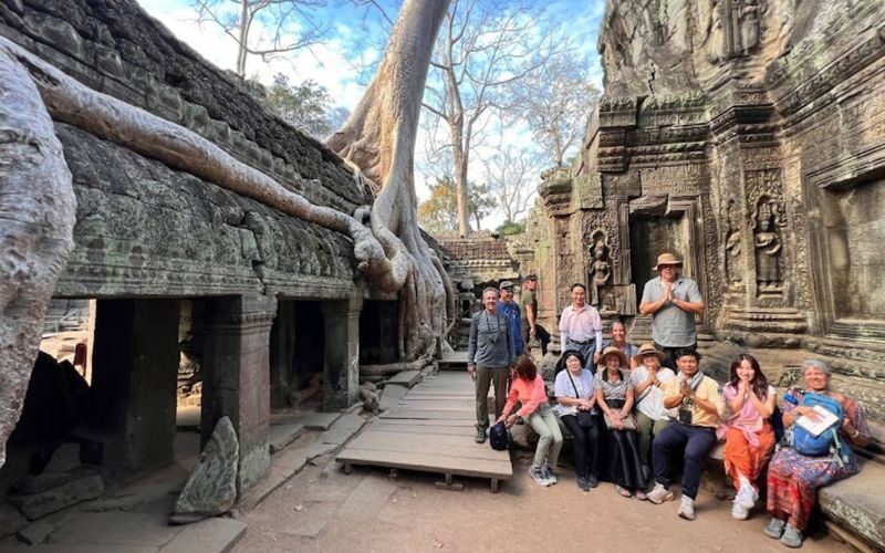Angkor Temples Sunrise Tour - What to wear and bring