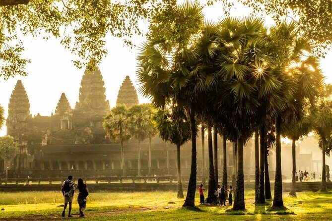 Angkor Thom Ta Prohm and Sunset in Angkor Wat Golden Hour Tour - Good To Know