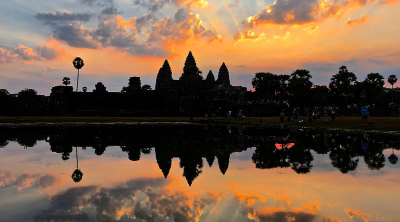 Angkor Wat and nearby temples day tour - Lunch: an hour, at your own expense