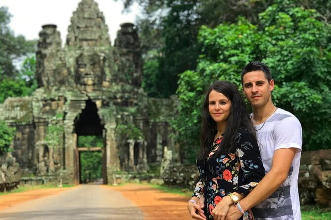 Angkor Wat & Banteay Srei 1-Day Tour - Transport and logistics