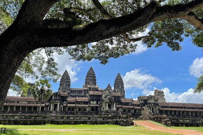 Angkor Wat & Banteay Srei 1-Day Tour - Pricing and value