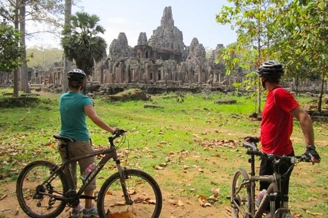 Angkor Wat & Bayon: the Smiling Temple Bike Tour - Directions and Meeting Points