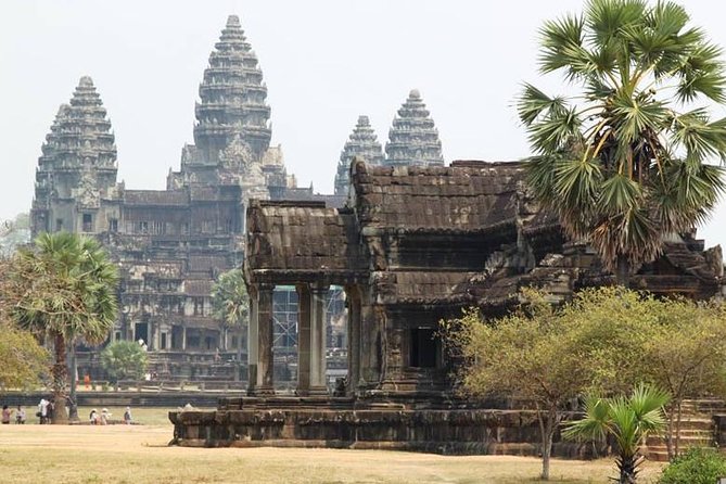 Angkor Wat Day Tour by a Private Air-conditioned Car - Tour Highlights