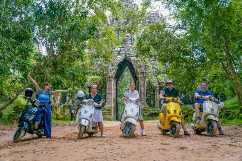 Angkor Wat: Guided Vespa Tour inclusive lunch at local house - Why This Tour Works