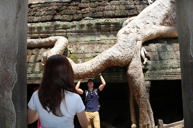 Angkor Wat Highilights and Tonle Sap Lake Private Tour - Visit Angkor Wat