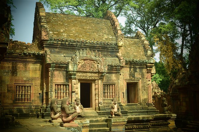 Angkor Wat Small Circuit Tour & Banteay Srey - Tour Highlights