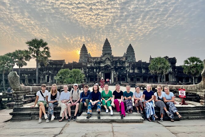 Angkor Wat Small Group Sunrise Tour With Breakfast Included - Pricing and Booking