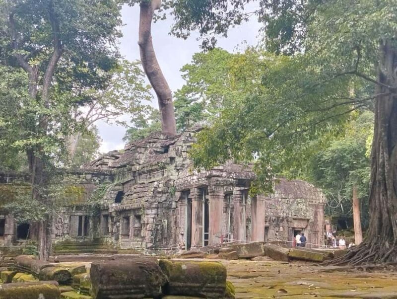 Angkor Wat & Small Tour with Sunrise or Sunset Private Guide - Who Should Consider This Tour?