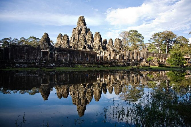 Angkor Wat Small Tours And Sunset - The Sum Up