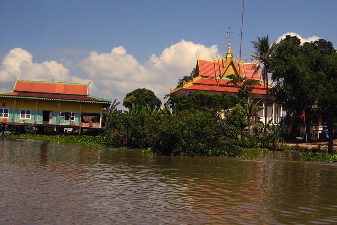 Angkor Wat Sunrise and Tonle Sap Cruise Sunset Tour - Sunrise at Angkor Wat