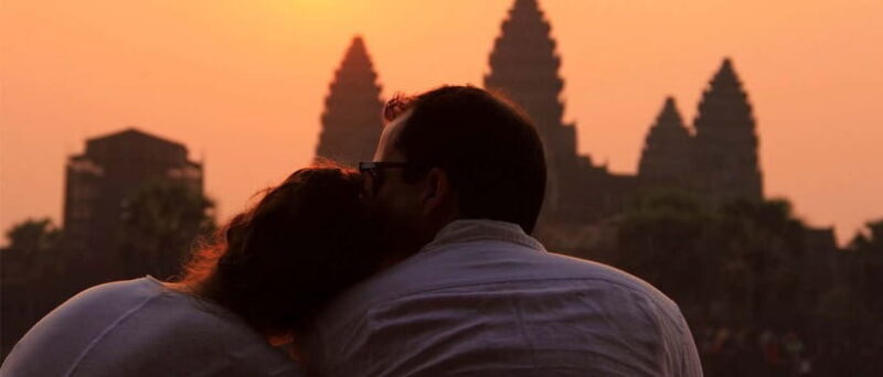 Angkor Wat: Sunrise Jeep Tour with Breakfast and Lunch - What Sets This Tour Apart?