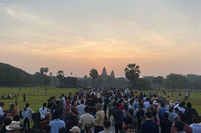 Angkor Wat Sunrise Shared Tour with Guide and Bus - The Sum Up