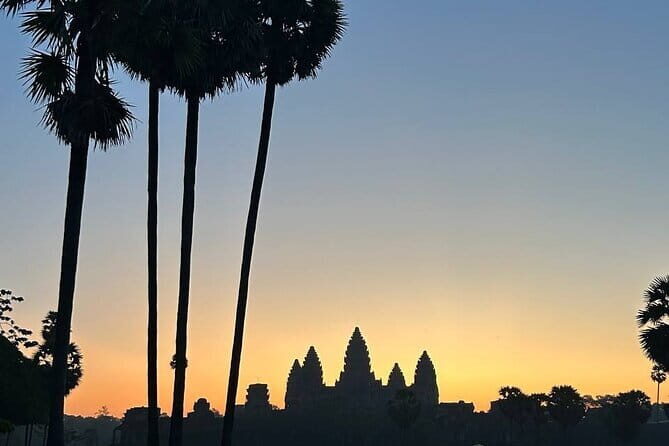 Angkor Wat Sunrise Small-Group 1-Day Tour from Siem Reap - Transportation and Comfort