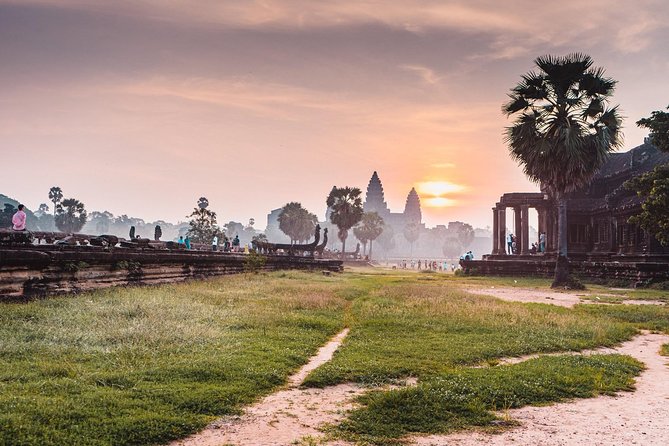 Angkor Wat Sunrise Small Group Tour From Siem Reap - Reviews