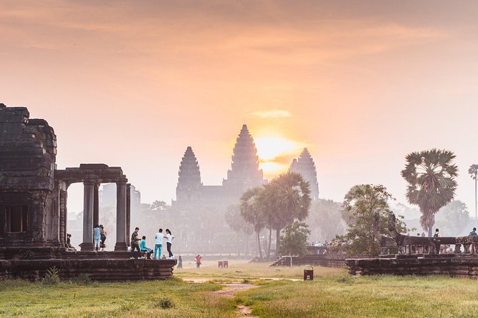 Angkor Wat Sunrise Small Group Tour From Siem Reap - Questions