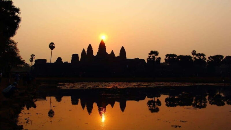 Angkor Wat: Sunrise: Ta Prohm and Bayon Temple Tour - What’s Not Included and What to Bring