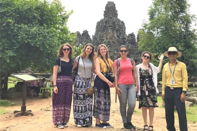 Angkor Wat Sunrise Tour: 2.5 Days With Tonle Sap Lake - Sunrise at Angkor Wat