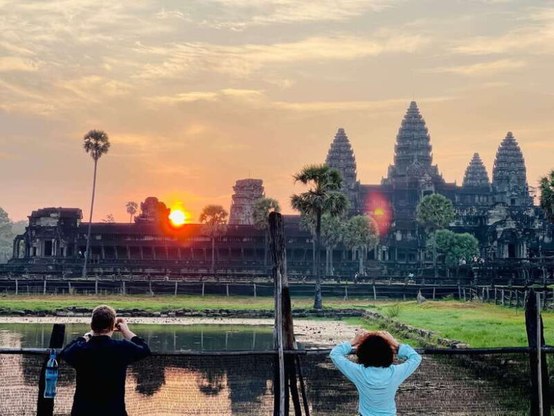 Angkor Wat Sunrise Tour in Siem Reap Small-Group - Discovering the Angkor Wat Sunrise Tour in Siem Reap: An In-Depth Review