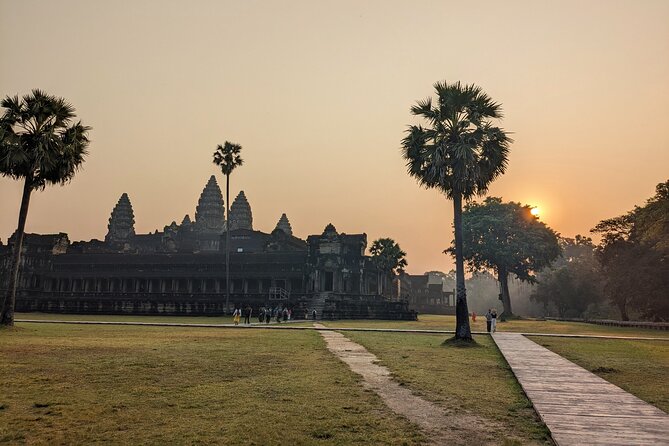 Angkor Wat Temple Tour With Own Tuk Tuk Driver - What to Expect on the Tour