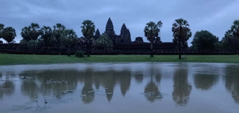 Angkor Wat Temples Tour by Car with Optional Sunrise - Who Should Choose This Tour?