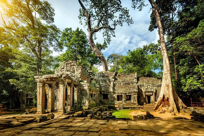 Angkor Wat Temples Tour With Entrance Ticket and Lunch - Entrance Fees and Lunch Included