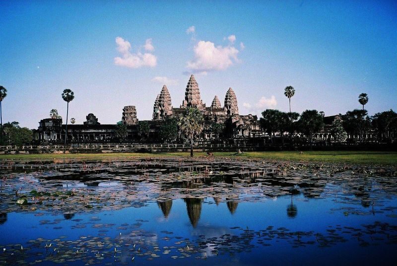 Angkor wat ticket & guided tour or transportation - The short version