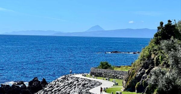 Angra Do Heroísmo: History, Monuments and Viewpoints - Angra Do Heroismo Overview