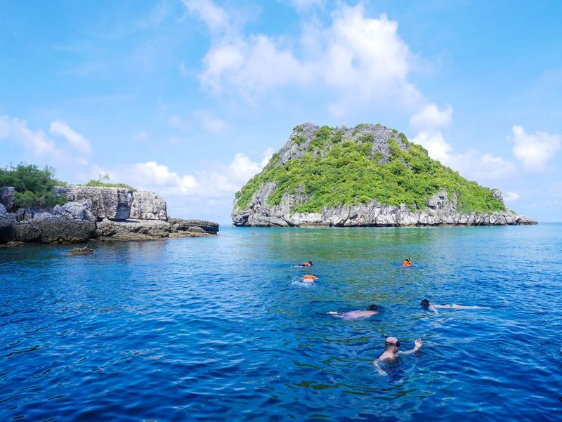 Angthong Marine National Park by Speedboat or Big Boat - Lunch, kayaking and time on the water