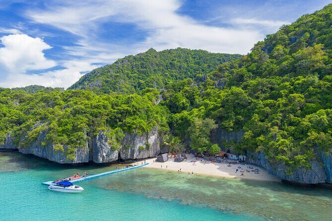 Angthong Marine Park Cruise on a Teakwood Yacht from Koh Samui - The Experience in Detail