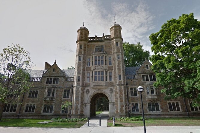 Ann Arbor Scavenger Hunt: Ann Arbor Adventure - Landmarks to Explore