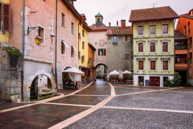 Annecy: City Highlights Self-Guided Scavenger Hunt & Tour - Meeting Point