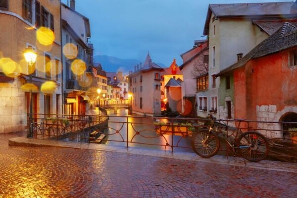 Annecy: City Highlights Self-Guided Scavenger Hunt & Tour - Customer Reviews
