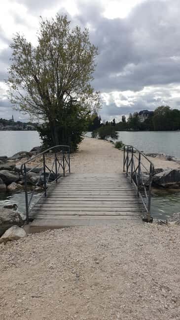 Annecy: enjoy an unforgettable city tour with a native guide - Good To Know