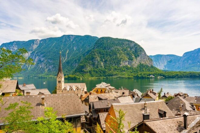 Annecy: Express Walk With a Local in 60 Minutes - Group Size and Participant Details