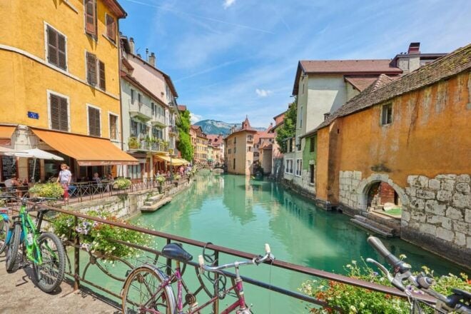 Annecy: Express Walk With a Local in 60 Minutes - Customer Ratings and Feedback