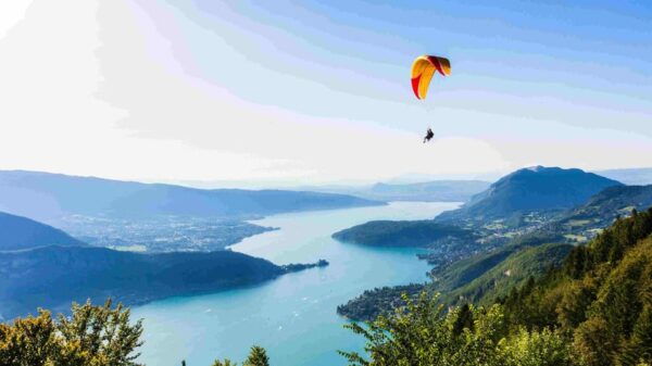 Annecy - Home Shopping Premium and Stand Up Paddle - Participant Restrictions