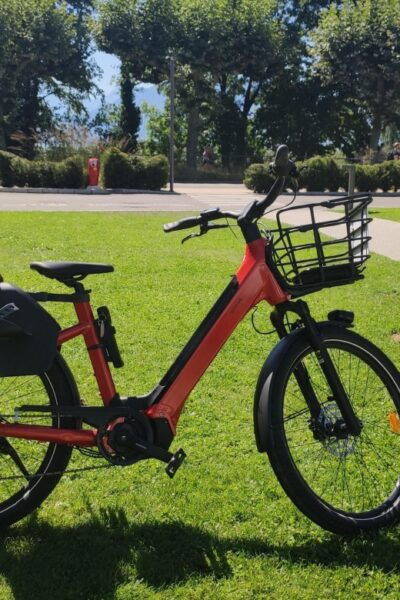 Annecy-le-Vieux, France: Electric and Muscle Bike Rentals - Frequently Asked Questions