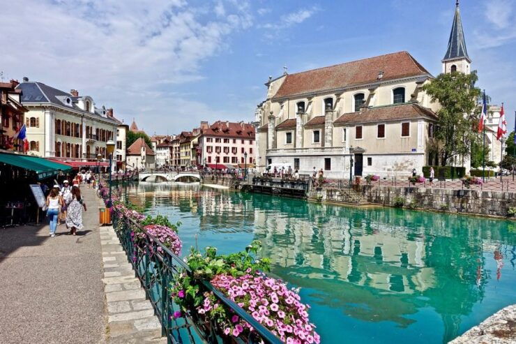 Annecy : Outdoor Robbery In The City - Overview of the Outdoor Robbery Activity