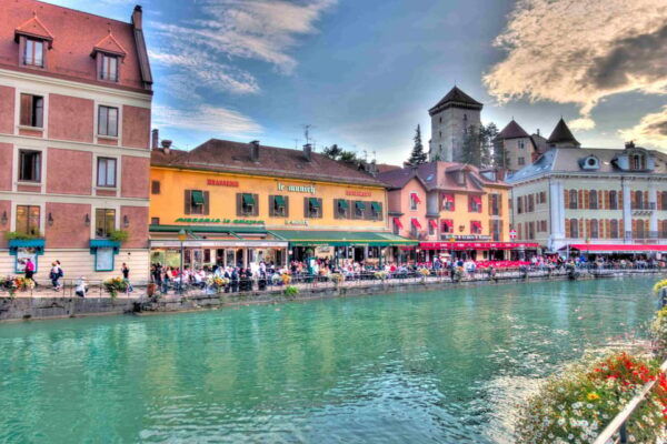 Annecy: Semnoz Descent Confirmed and Premium Shopping - Questions You May Have