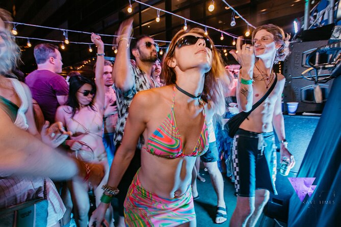 Answer: Techno, POOL PARTY Bangkok Holiday Inn, Saturday 25th November - Venue Information