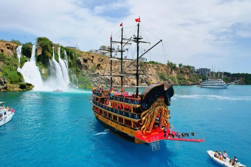 Antalya: Lara Pirate Boat Trip with Unlimited Soft Drinks - The Fun Continues: Foam Party and Music