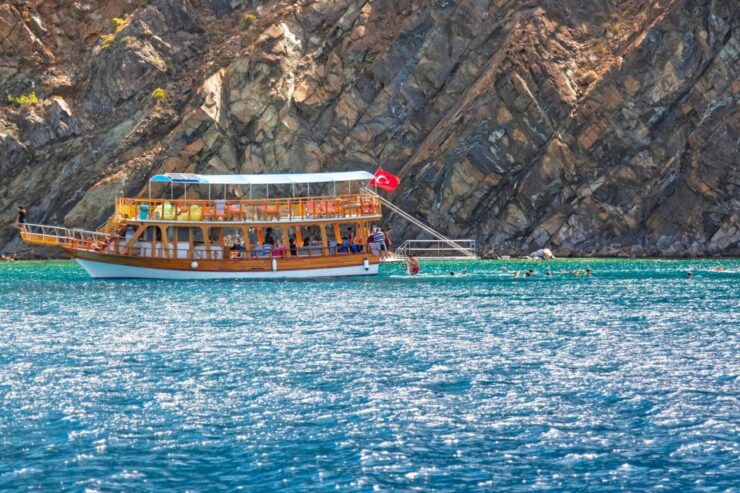 Antalya: Old Town Harbor Sightseeing Cruise - Sightseeing Experience