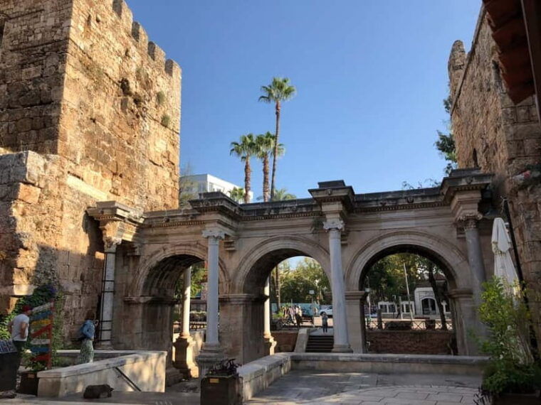 Antalya: Old Town Walking Tour with Dessert Tasting - Tasting the Local Sweet: Semolina Helva